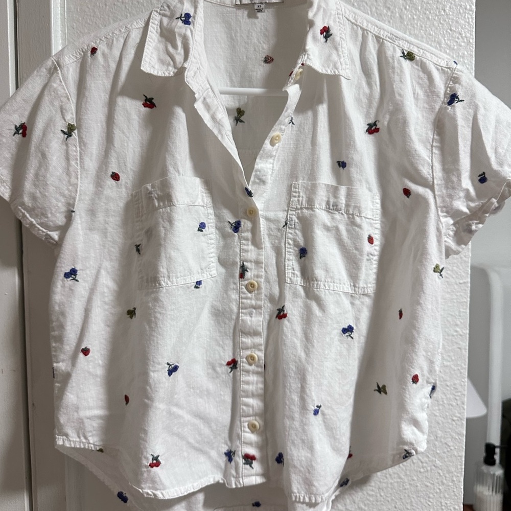 Madewell Embroidered Fruit Button Down Shirt 🍓🍐🍇🍒